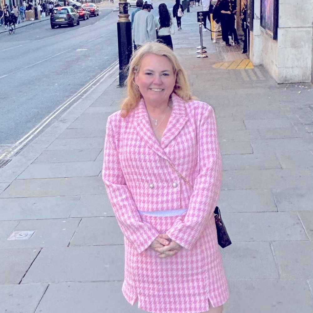 Meet your Posher, Laura